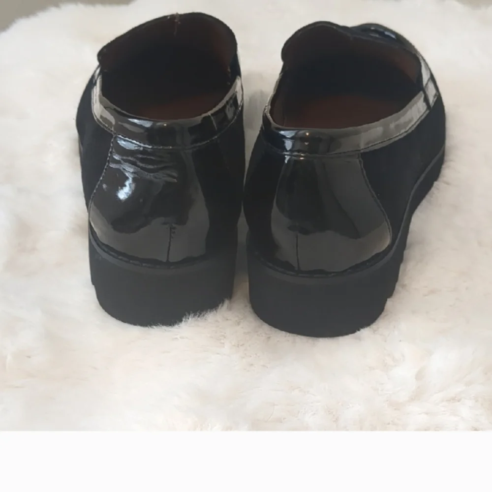 Donald J. Pliner product pair